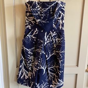 Shoshanna, Navy/White Strapless, cotton lined dress with back slit, Size 2